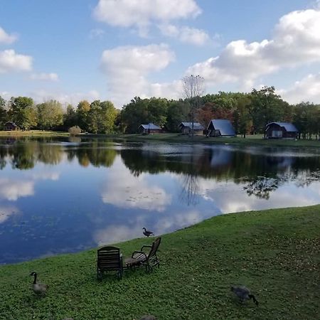 Отель Serenity Springs - Michigan City Springfield Экстерьер фото