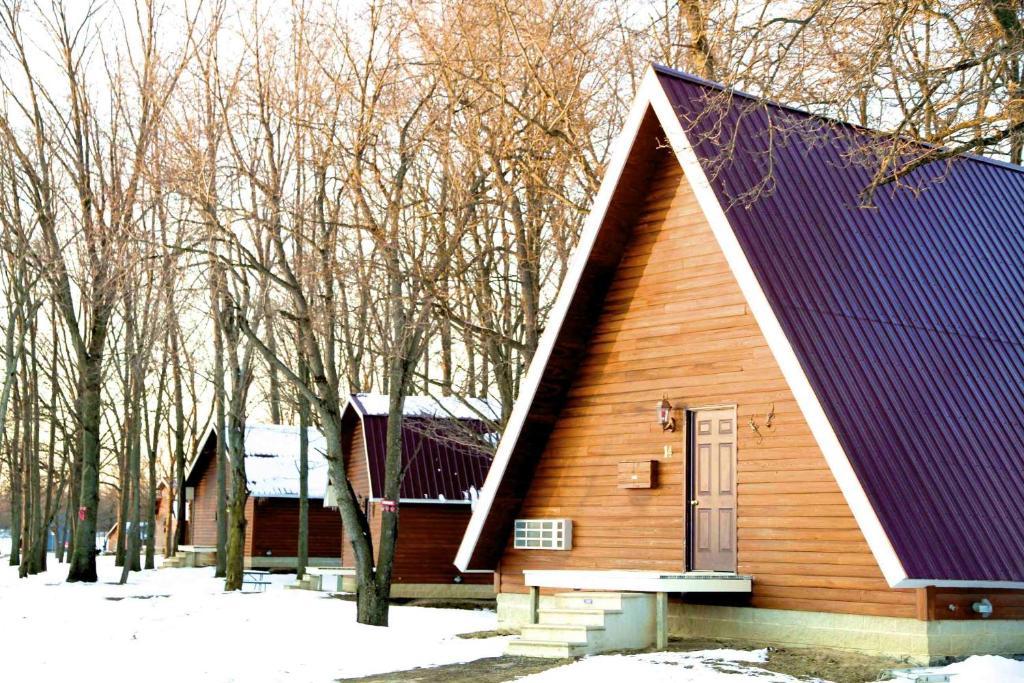 Отель Serenity Springs - Michigan City Springfield Экстерьер фото